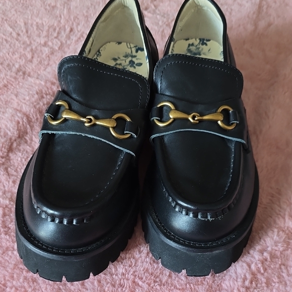 Gold and Black Moccasin-Style Shoes with Chunky Sole - Picture 6 of 8